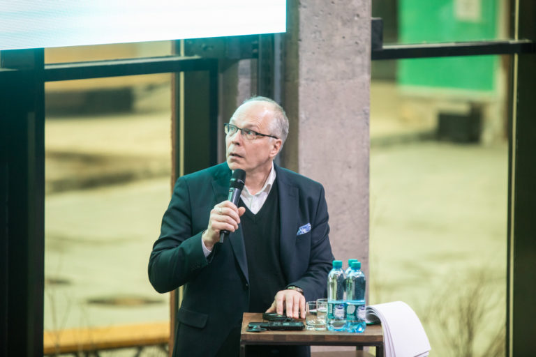 Юха Ноусиаинен, Valio — об углеродном следе молока, биогазе из навоза и метане