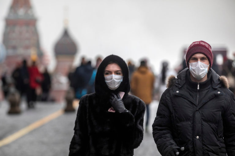 Насколько реальны слухи о второй волне коронавируса в России?