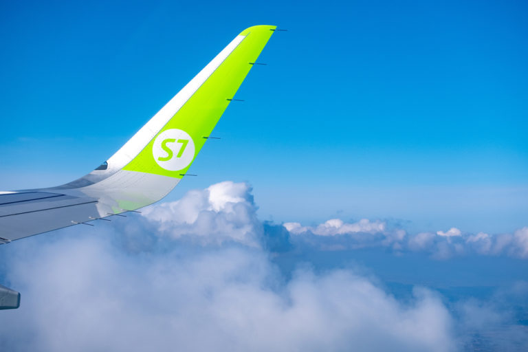 Сбербанк и S7 внедряют систему продаж авиабилетов за токены