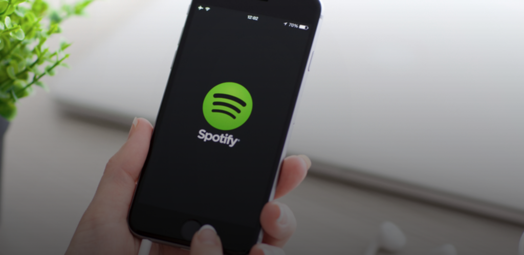 Spotify включается сам на телефоне