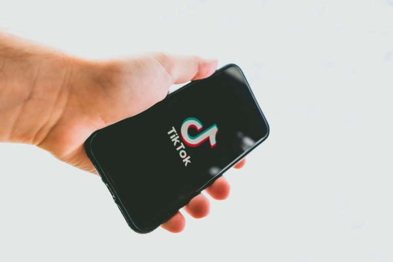 Oracle и Walmart станут владельцами TikTok