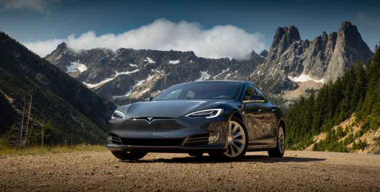 Tesla обещает снизить стоимость своих аккумуляторов на 50%