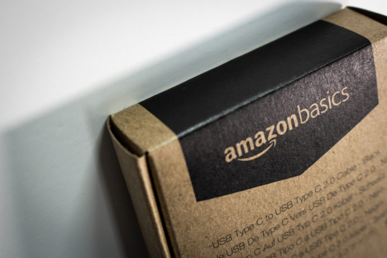 Amazon не снял с продажи пожароопасные товары. Как компания избегает исков?