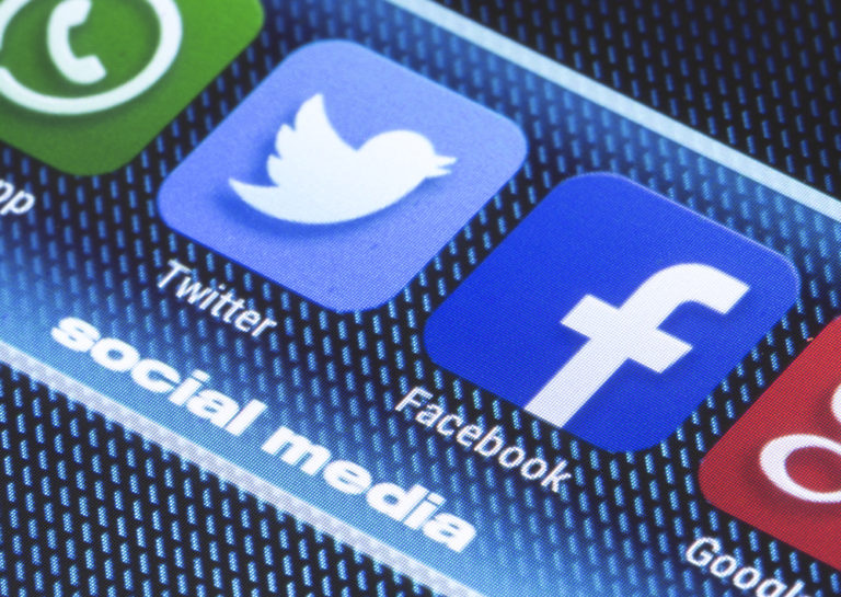В России у Facebook и Twitter специально замедлят трафик из-за неисполнения законов