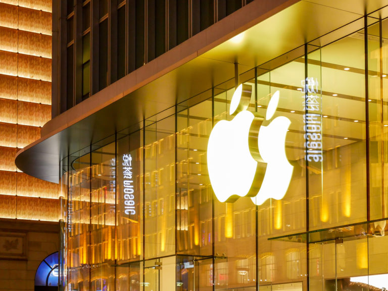 После публичных конфликтов Apple смягчает правила для разработчиков приложений