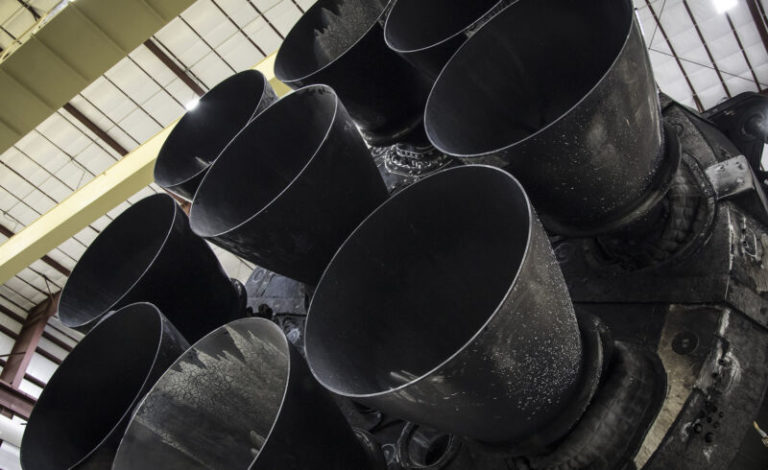 Стало известно, что задержало пуск ракет Space X. Три миссии пришлось перенести