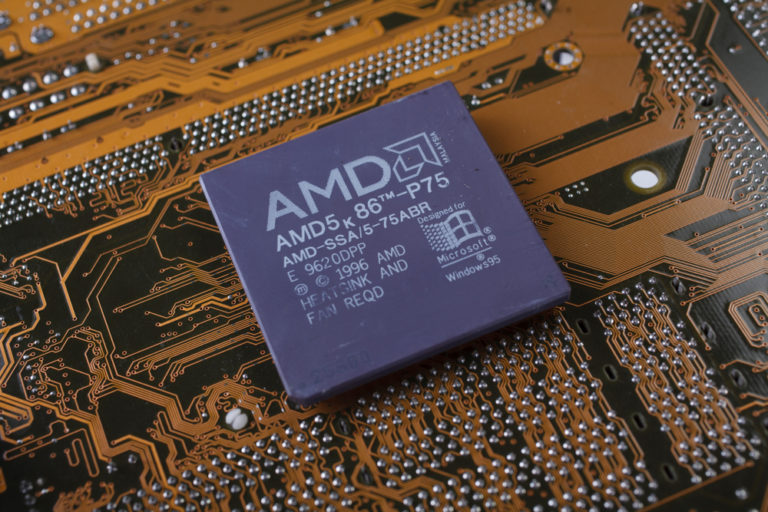 Главный конкурент Intel стал еще сильнее: AMD покупает Xilinx