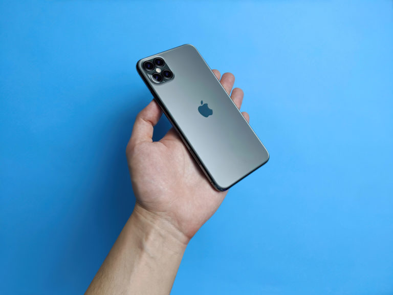 FCC: в будущем iPhone 12 будет поддерживать обратную зарядку