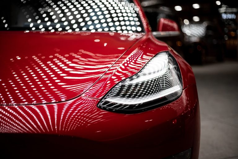 Исследование: автопилот Tesla может предотвратить до 80% аварий