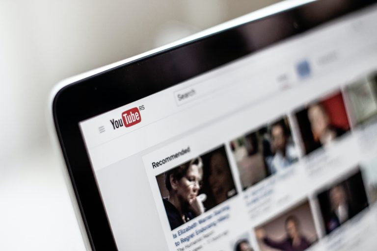 ИИ YouTube начнет разбивать видео на подтемы