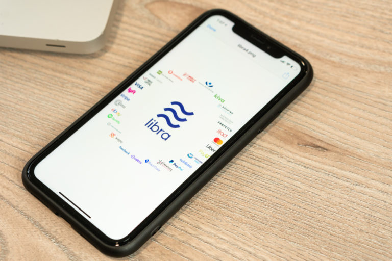 В Facebook назвали сроки запуска криптовалюты Libra