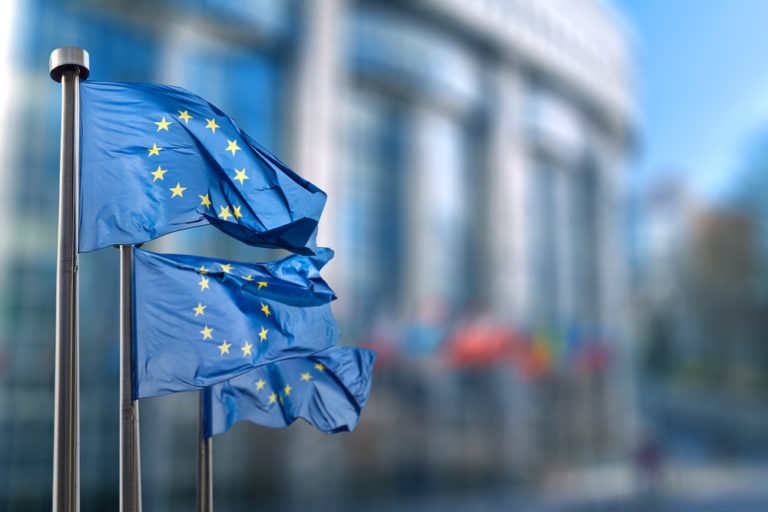 Российские компании могут ограничить в использовании ИИ и Big Data