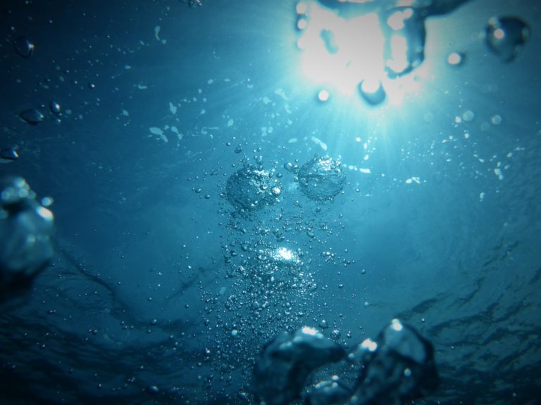 Ученые представили способ расщепления воды со 100% эффективностью