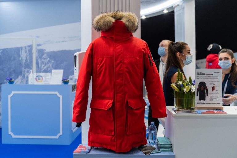 Ученые создали умную куртку, выдерживающую температуру до –70 °С