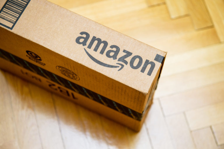 В фургонах доставки Amazon появились камеры с ИИ. Водители считают это слежкой