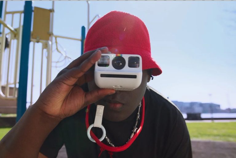 Polaroid анонсировал самую маленькую камеру мгновенной печати