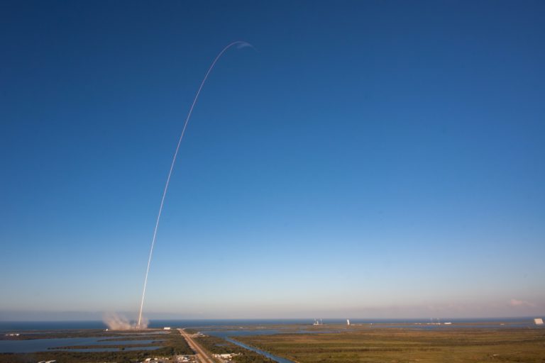 SpaceX больше не будет ловить обтекатели ракет