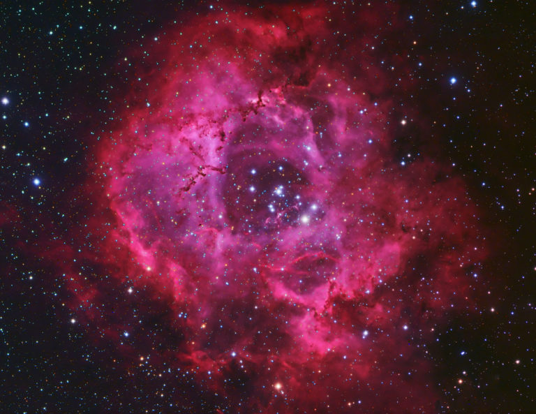 В галактике NGC 6544 найдены звезды второго поколения. Они похожи на Солнце
