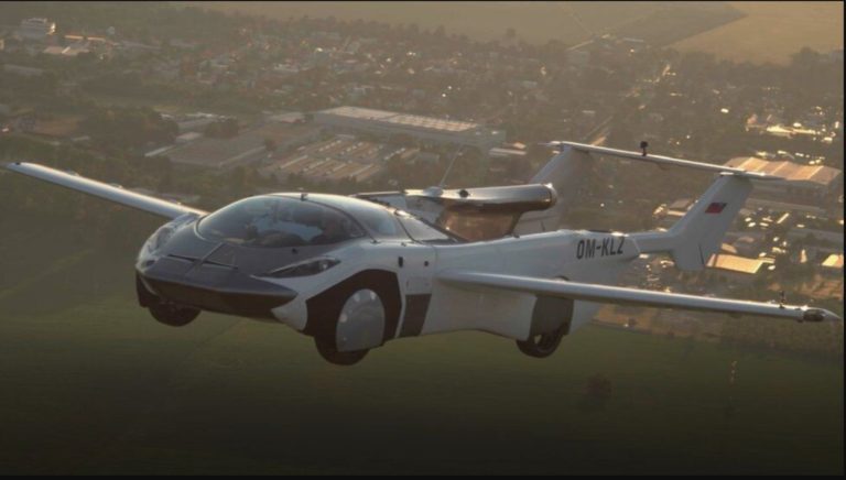 Посмотрите, как машина-самолет AirCar впервые перелетела из одного города в другой