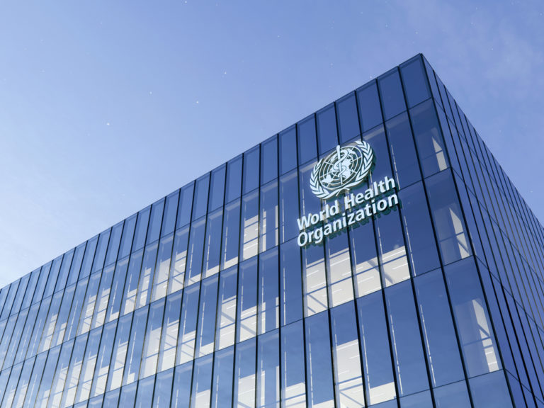 ВОЗ разрешила вакцинировать детей от COVID-19