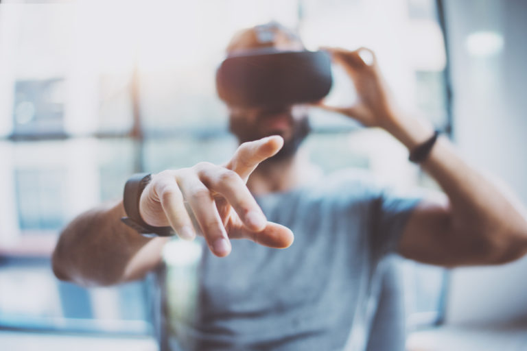 Ученые планируют внедрить VR-технологии в работу присяжных
