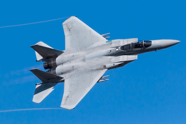 Посмотрите на обновленные истребители F-15: они несут 24 ракеты класса «воздух-земля»