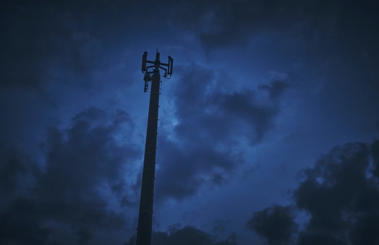 Министерство обороны США изучит, можно ли использовать 5G для слежки
