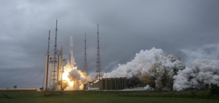 Новая навигация с ИИ предсказывает столкновения в космосе