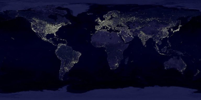 По снимкам из космоса определили, где живут богатые и бедные люди