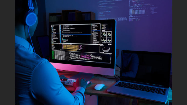 Skillbox обучит бывших заключенных цифровым специальностям и поможет найти работу