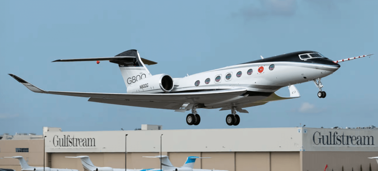 Сверхдальнемагистральный бизнес-джет Gulfstream G800 совершил первый полет