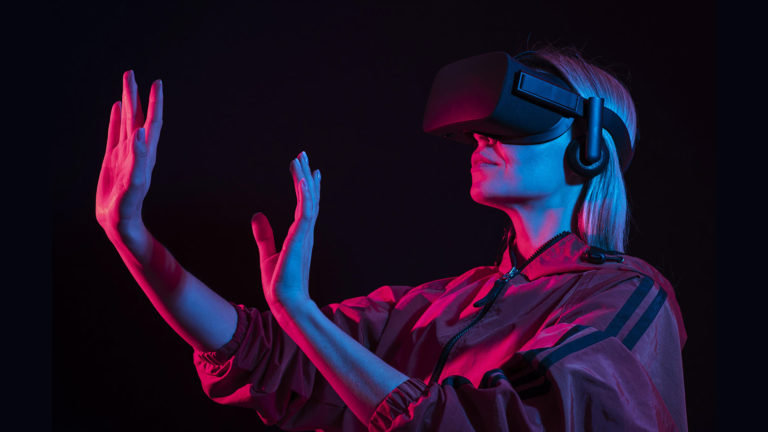 VR-проекты с Венецианского кинофестиваля: Коко Шанель, смерть планеты и геноцид в Камбодже