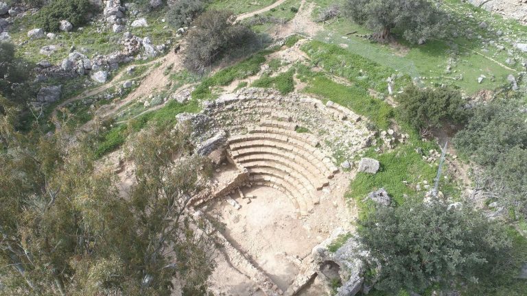 На Крите нашли редкий древний одеон, который построили 2 000 лет назад