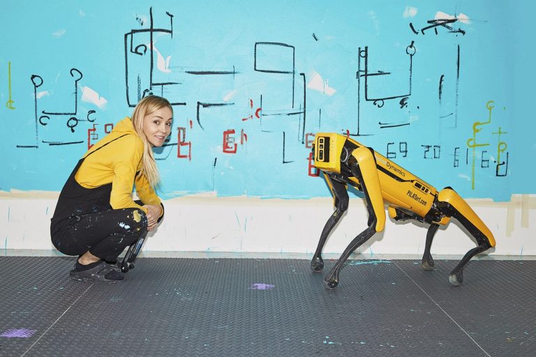 Робопсы Boston Dynamics готовят выставку вместе с известной художницей
