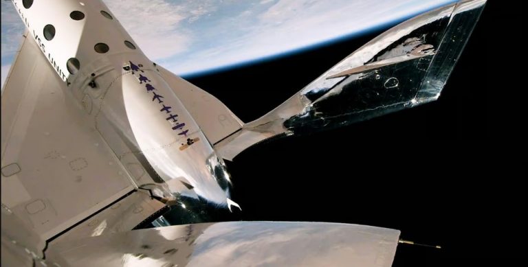 Virgin Galactic отправила астронавтов на край космоса после двухлетнего перерыва