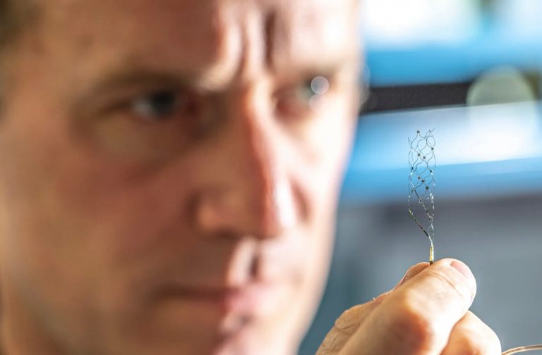 Стартап разрабатывает конкурента Neuralink, который не так опасен для мозга