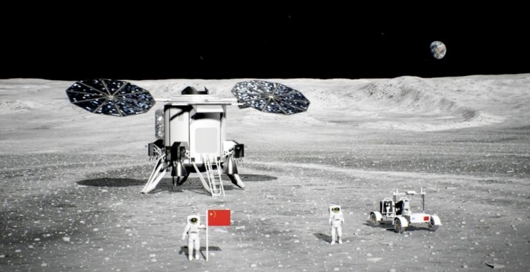 Китай раскрыл план первой пилотируемой лунной миссии