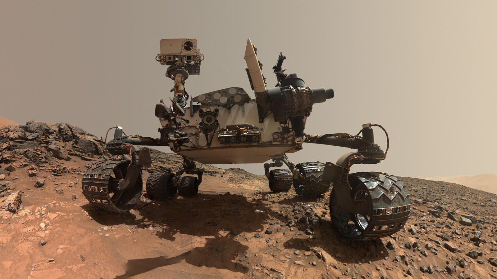 Ровер НАСА показал хребет Марса, куда добрался лишь с четвертой попытки
