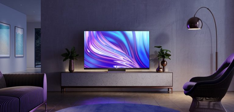Полное погружение в контент: телевизор Hisense U8HQ с Mini-LED и ИИ