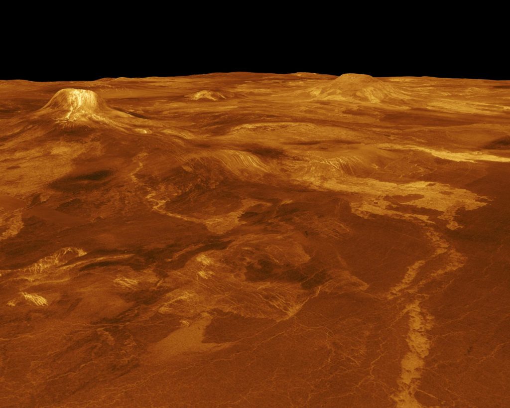 Ученые наконец-то объяснили вспышки в атмосфере Венеры