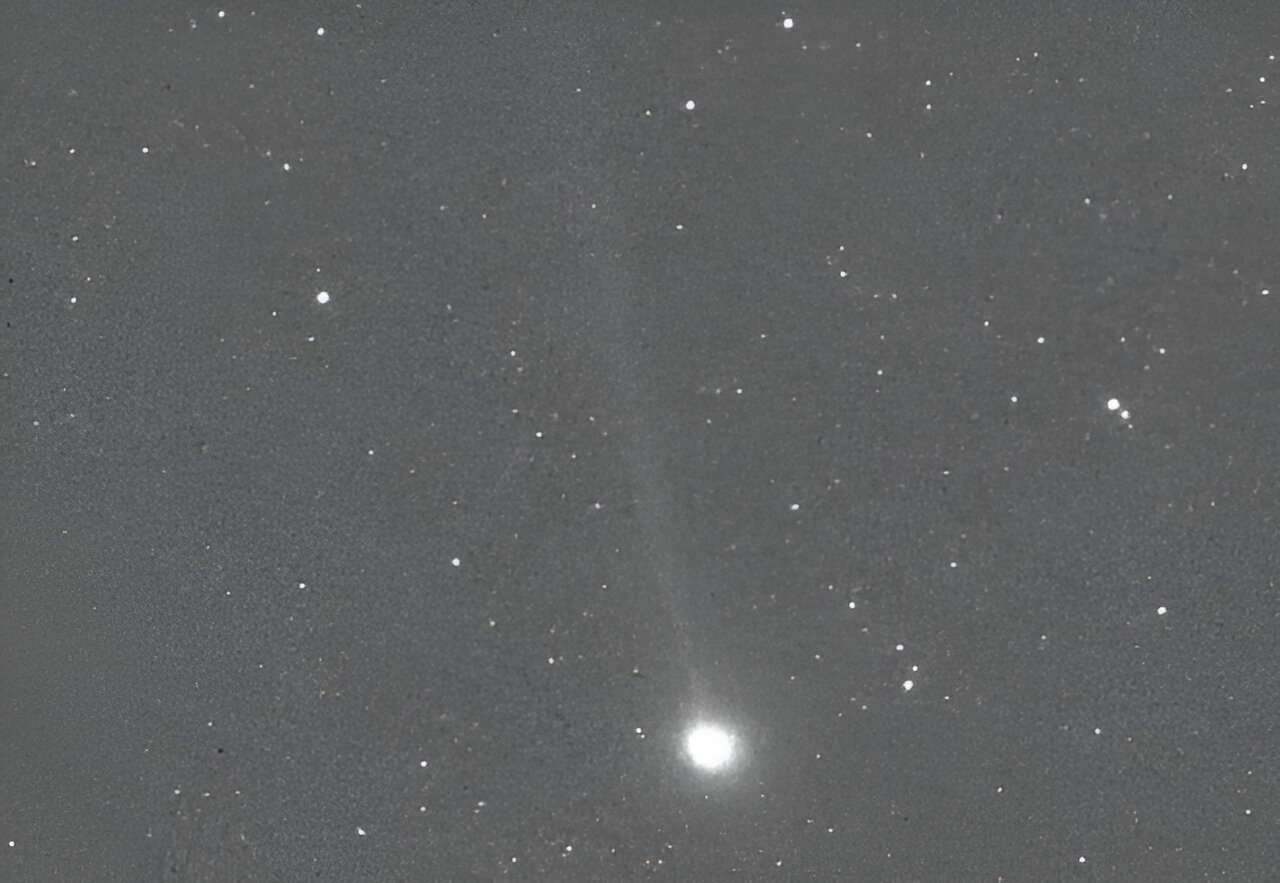 Комета Энке фото. Комета 19.11.2008. Титул Комета.
