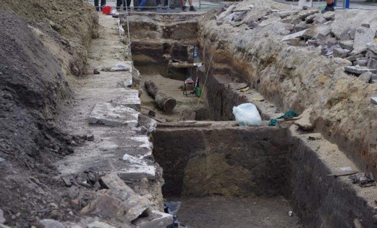 Татуировку с именем Христа, которой 1 300 лет, нашли на теле человека: кем он был — неизвестно