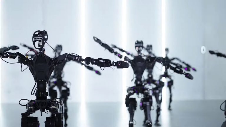 Посмотрите, как танцуют роботизированные «бабушкины помощники»