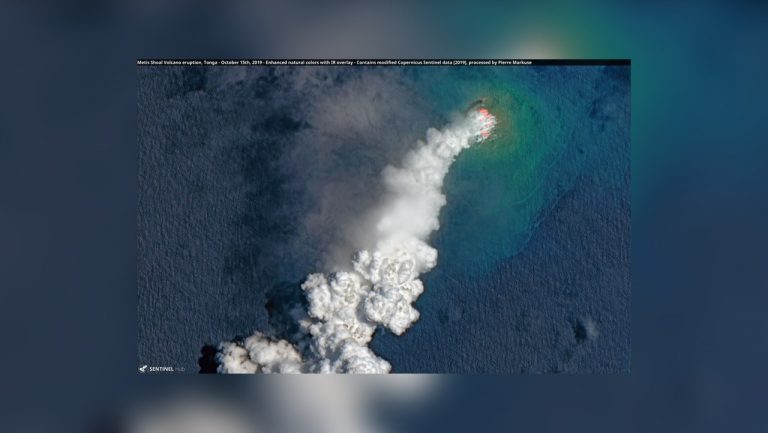 Ученые показали, что скрывал вулкан Тонга до извержения