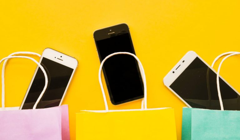 iPhone впервые за многие годы стал самым продаваемым смартфоном