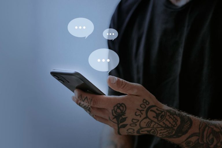 ИИ, копирующий голос, оказался слишком хорош: OpenAI оценивает риски запуска