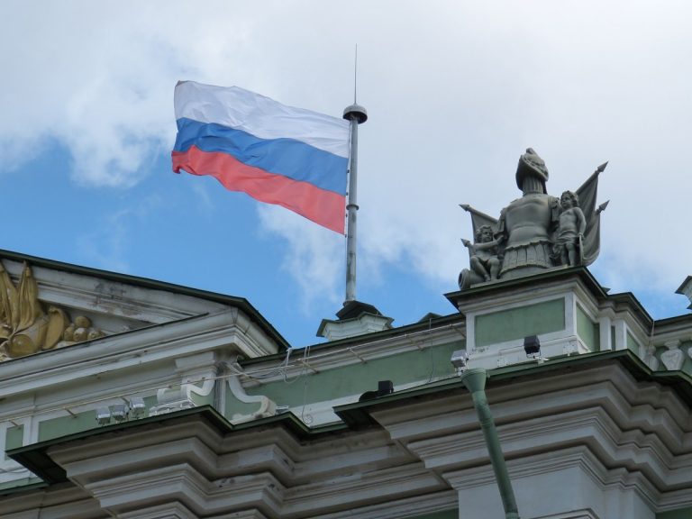 Первый отечественный литограф сможет выпускать 350-нм чипы