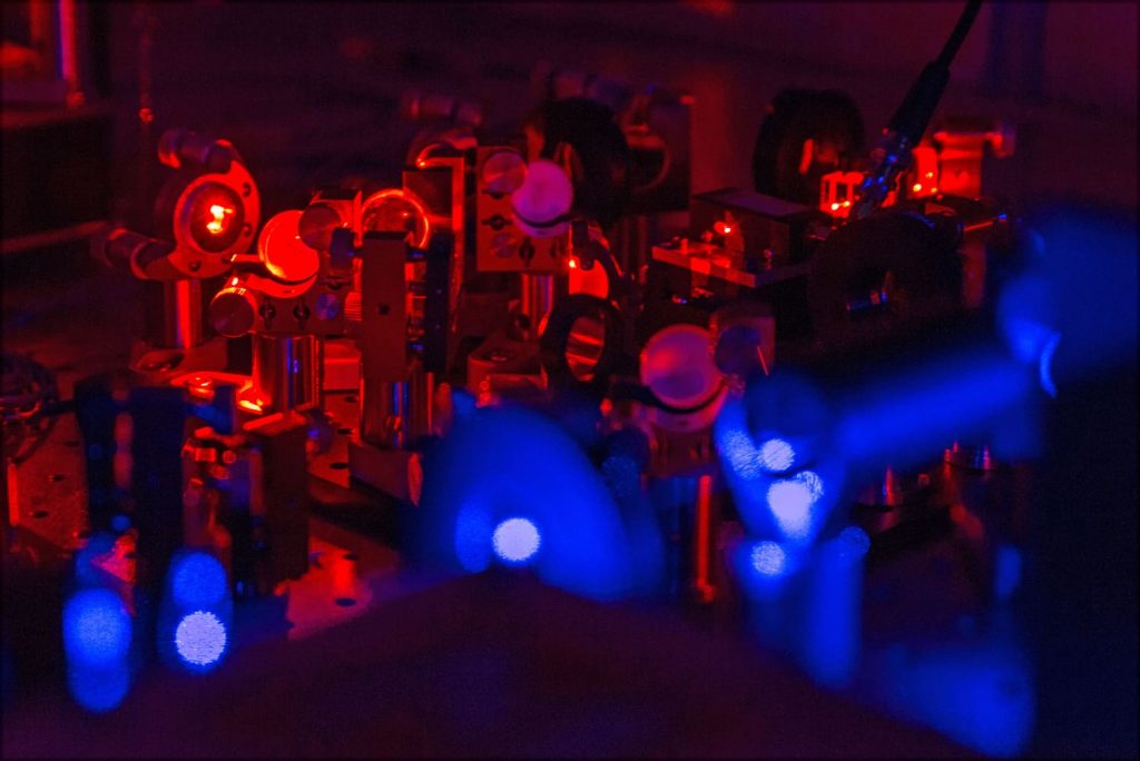 Физики из MIT добились рекордной близости между атомами для квантовых исследований
