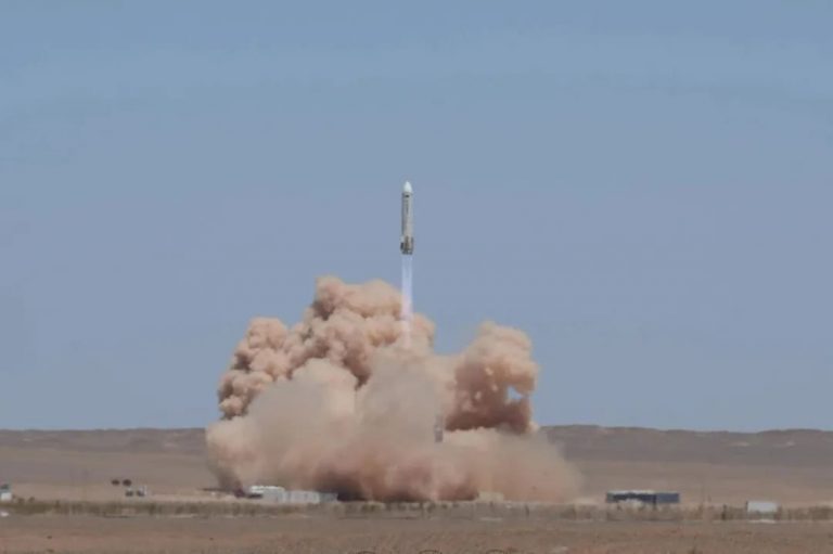 Китайская многоразовая ракета впервые достигла стратосферы и спустилась на Землю