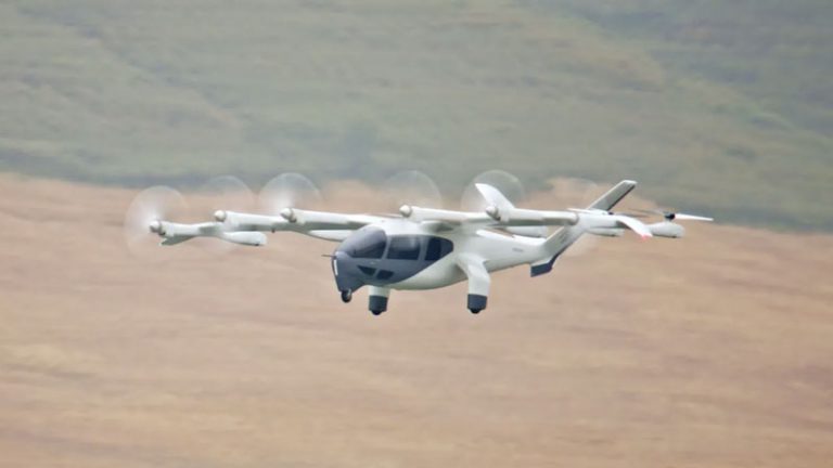 Аэротакси Archer Aviation впервые повернуло двигатели в полете